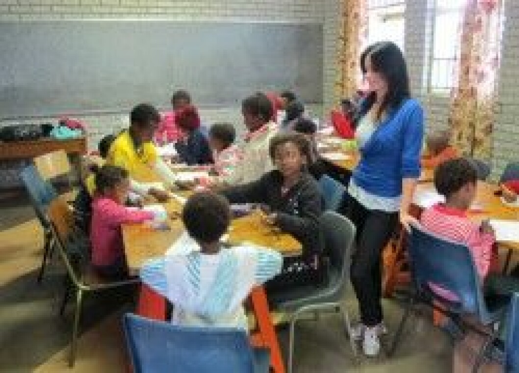 Sofia Hellqvist i en skolsal i Afrika. Sofia Hellqvist i en skolsal i Afrika.