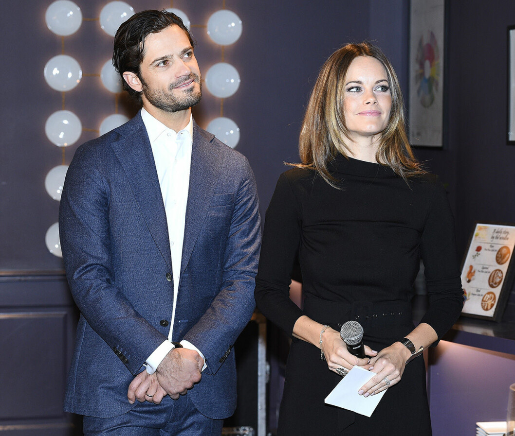 Carl Philip och Sofia åker ofta till Älvdalen. Nu råder det stor ovisshet kring deras framtida resor. Sofia och Carl Philip