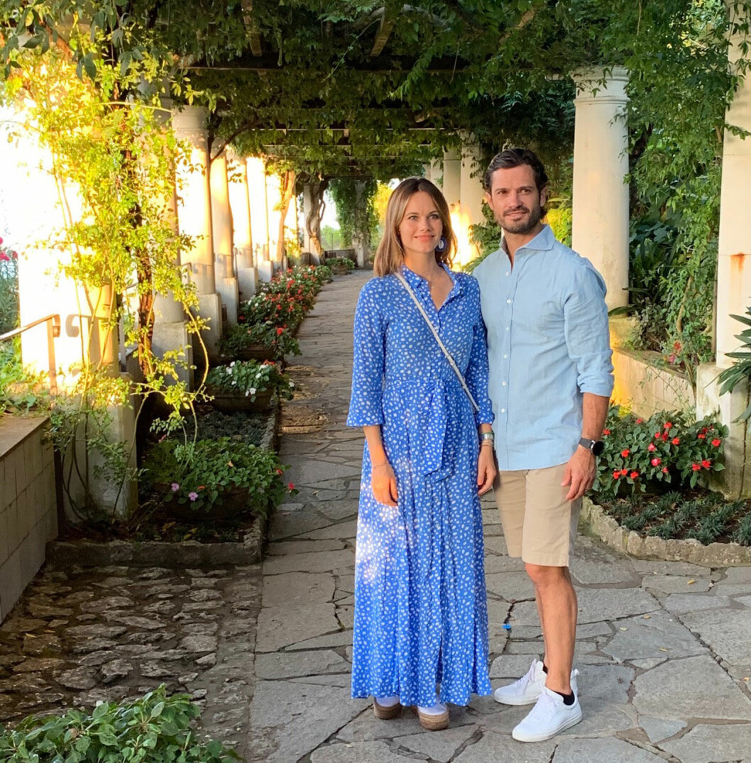 Sofia och Carl Philip i pergolan på San Michele, för övrigt en av förebilderna till kungafamiljens sommarslott Solliden på Öland. Prinsessan Sofia
