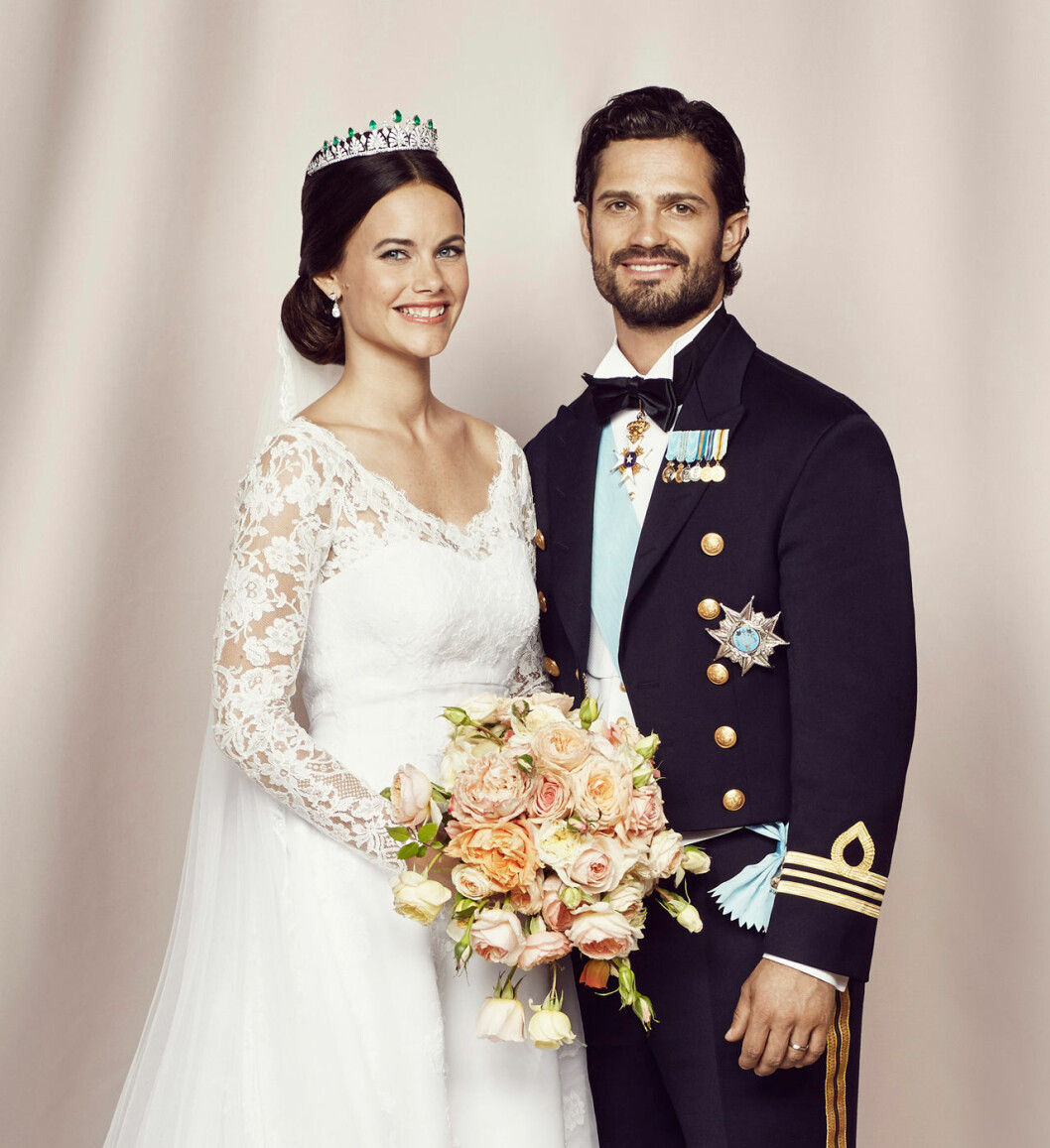 Brudbuketten bestod av trädgårdsrosor och myrten från Sofiero. Prinsessan Sofias brudbukett bestod av trädgårdsrosor och myrten från Sofiero.