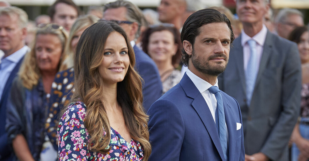 Prinsessan Sofia och Carl Philip kommer representera resten av kungahuset på årets Victoriadag. Prinsessan Sofia och Carl Philip kommer representera resten av kungahuset på årets Victoriadag.