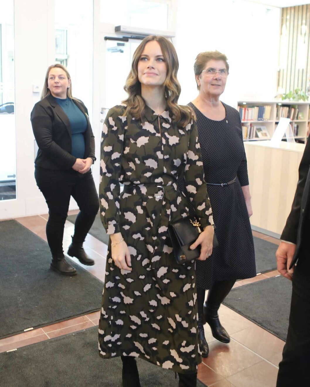 Dagens Sofia-look. Och till höger ser du Dalarnas landshövding Ylva Thörn.