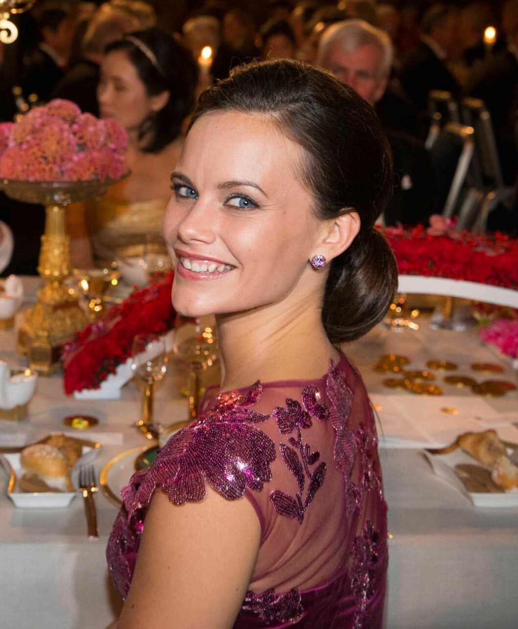 Söta prinsessan Sofia i väldigt snygg klänning med paljetter. Söta prinsessan Sofia i väldigt snygg klänning med paljetter.