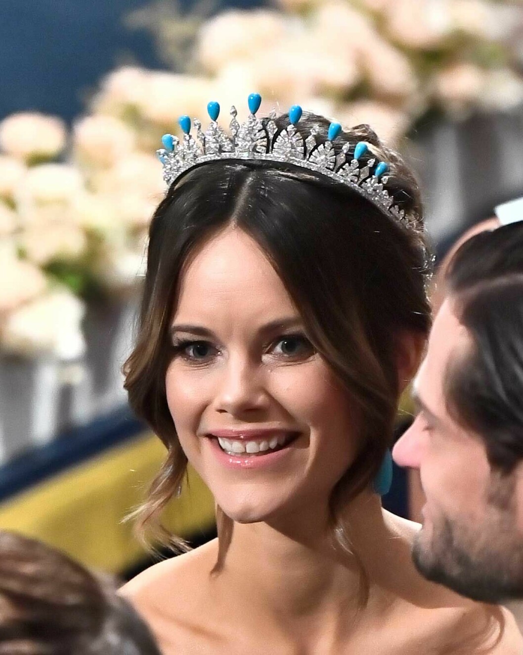 ”Toppingen” på Sofias privata tiara är utbytbar. Prinsessan Sofia i sitt privata diadem toppat med turkoser.