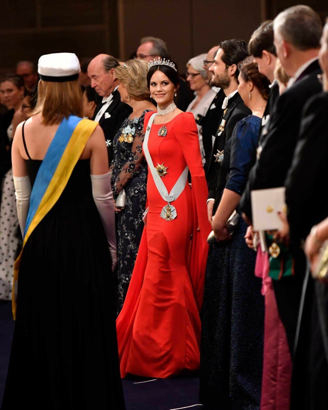 Prinsessan Sofia i röd klänning under Nobel