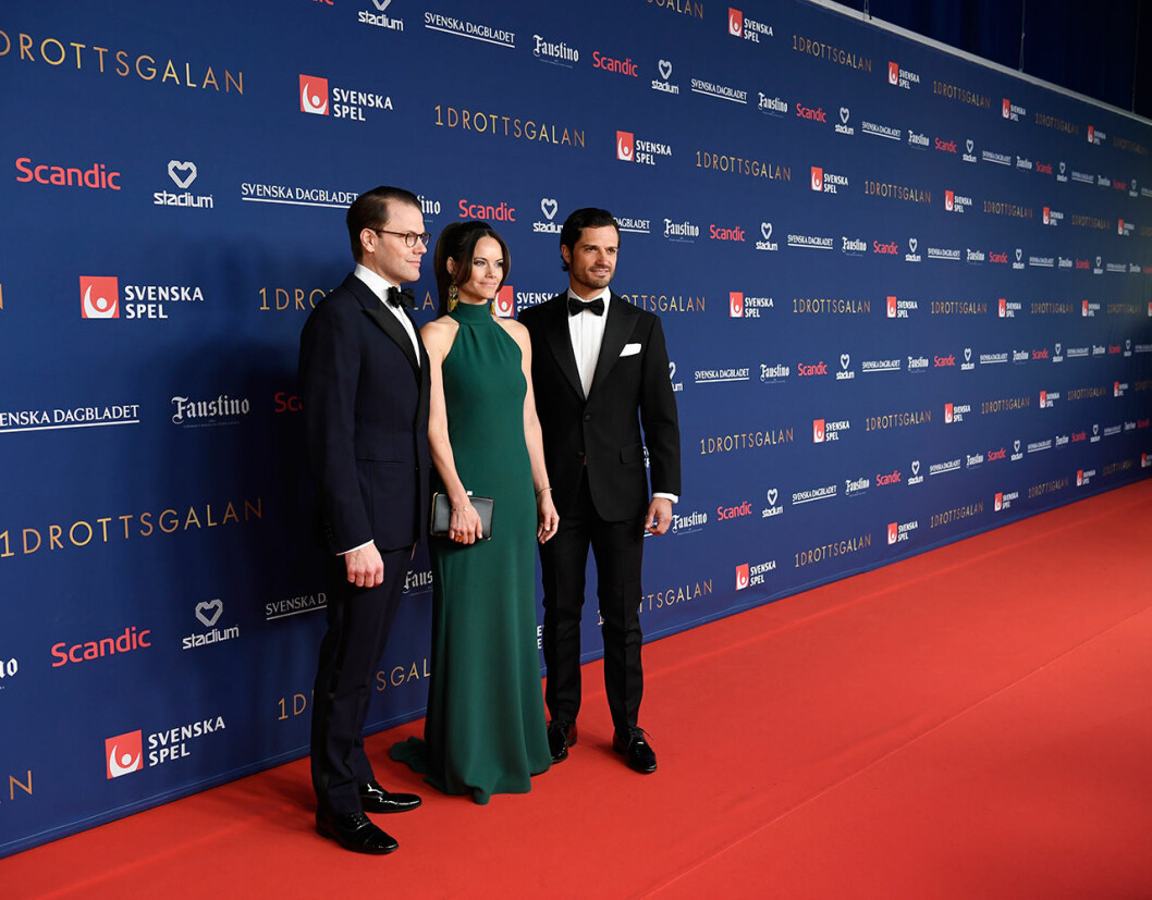 Kungafamiljen är alltid representerad under Idrottsgalan. I år är det Daniel, Sofia och Carl Philip som går på röda mattan. prinsessan sofia idrottsgalan 2020