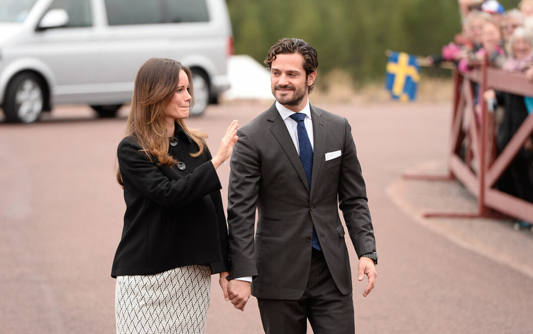 När Sofia och Carl Philip var nygifta, år 2015, åkte de till Älvdalen och besöket blev otroligt känslosamt för prinsessan. prinsessan sofia i älvdalen år 2015