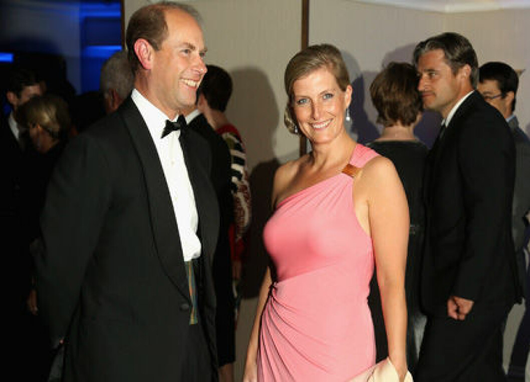 prins Edward och Sophie, grevinnan of Wessex, i rosa klänning
