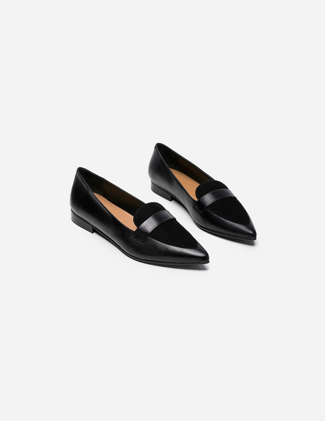 Loafers med spetsig tå