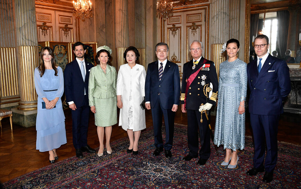 Victoria, Daniel, Carl Philip och Sofia tar också emot presidentparet under dagen. statsbesök från korea