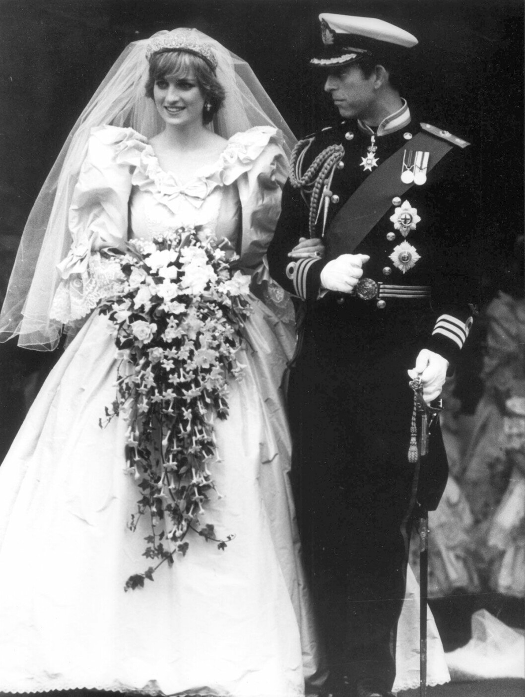 Prinsessan Diana stod som brud i St Paul’s Cathedral när hon gifte sig med prins Charles. Diana och Prins Charles bröllop.