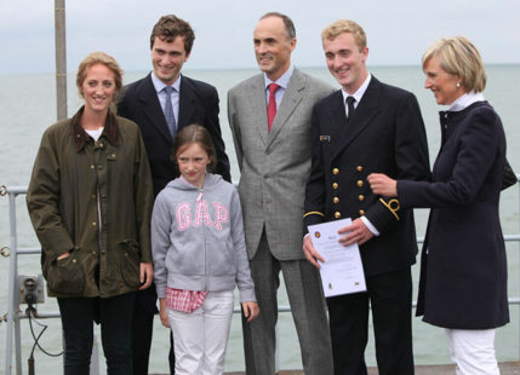 Hela belgiska kungliga familjen samlad på samma bild.