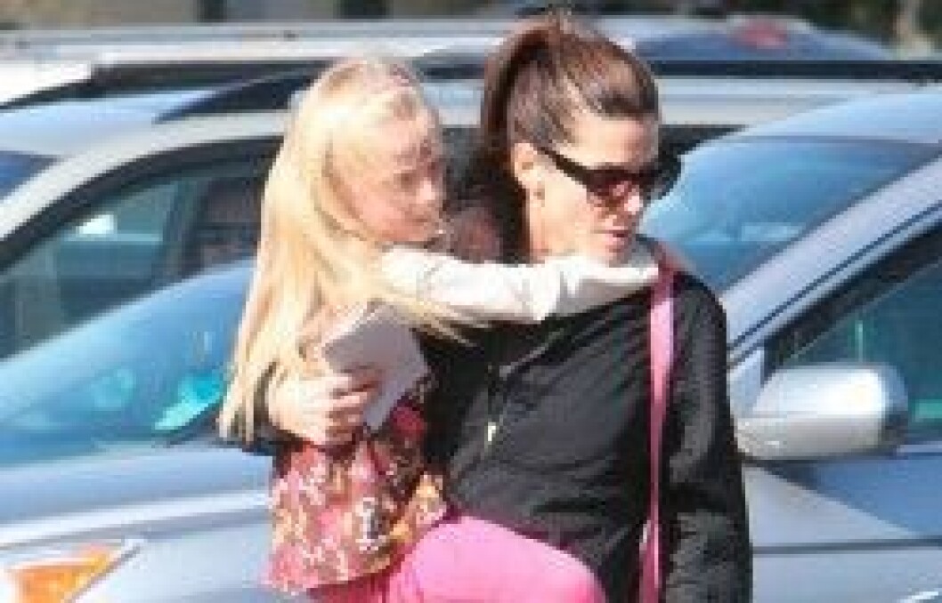 Sandra med lilla Sunny. Sandra med lilla Sunny.