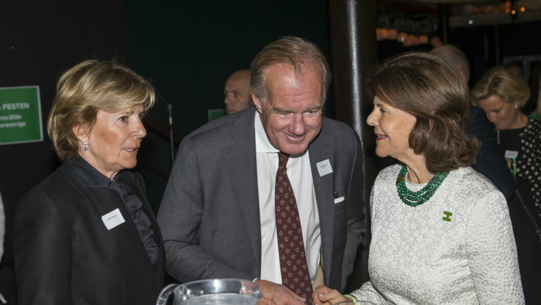 Denise och Stefan Persson är nära vänner med kungaparet. Det stöttar dessutom drottningen i det viktiga arbetet med bland annat Mentor.