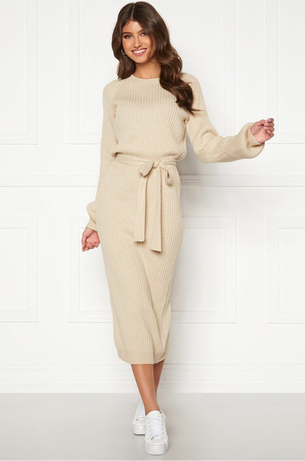 beige-stickad-klanning-bubbleroom