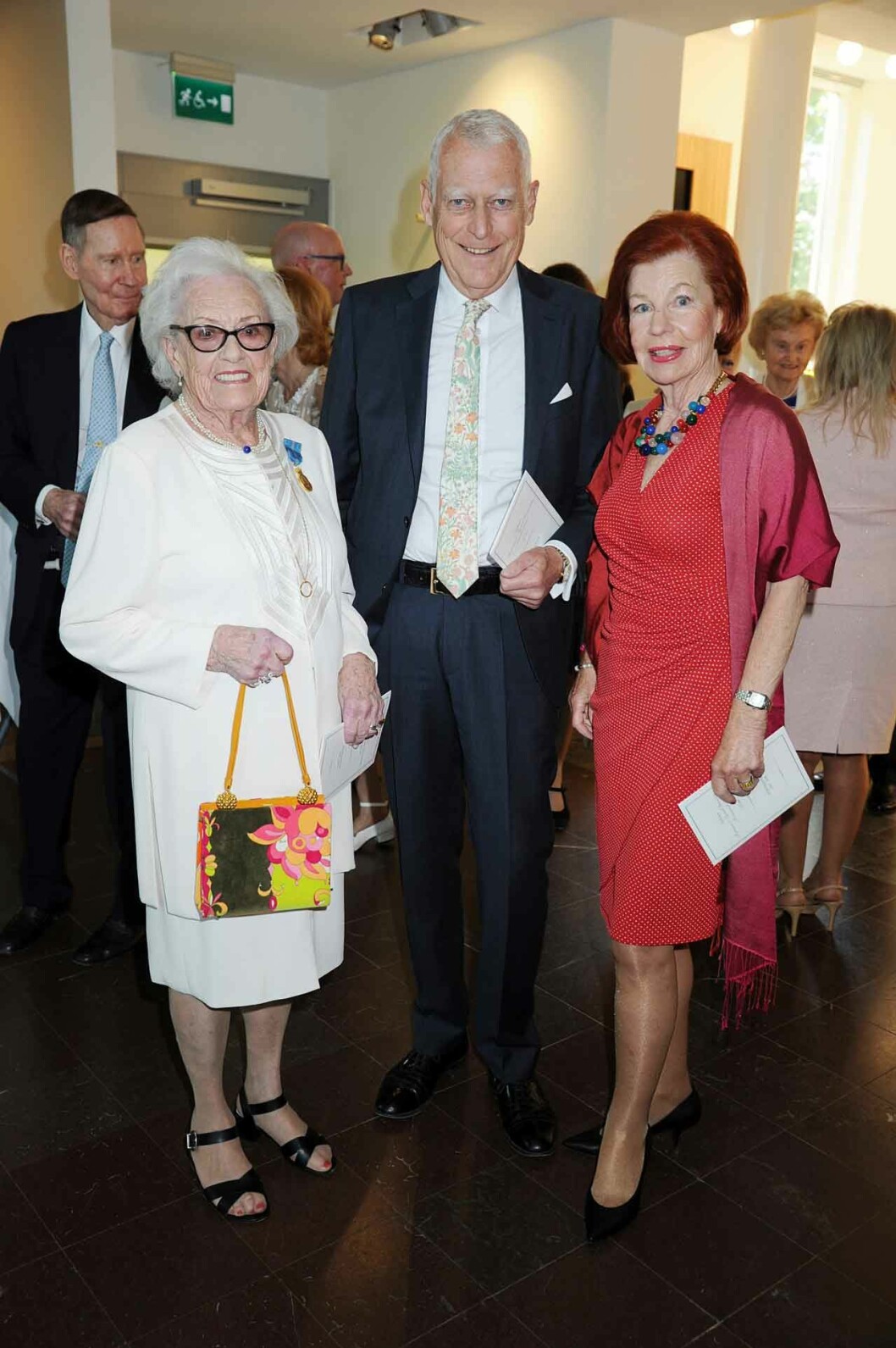 Lennart Uller eskorterade Kerstin Rylander Wänersjö och ambassadör Karin Ehnbom Palmquist, som sitter i Vänföreningens styrelse.