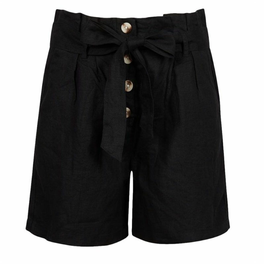 Svarta linneshorts från Cubus