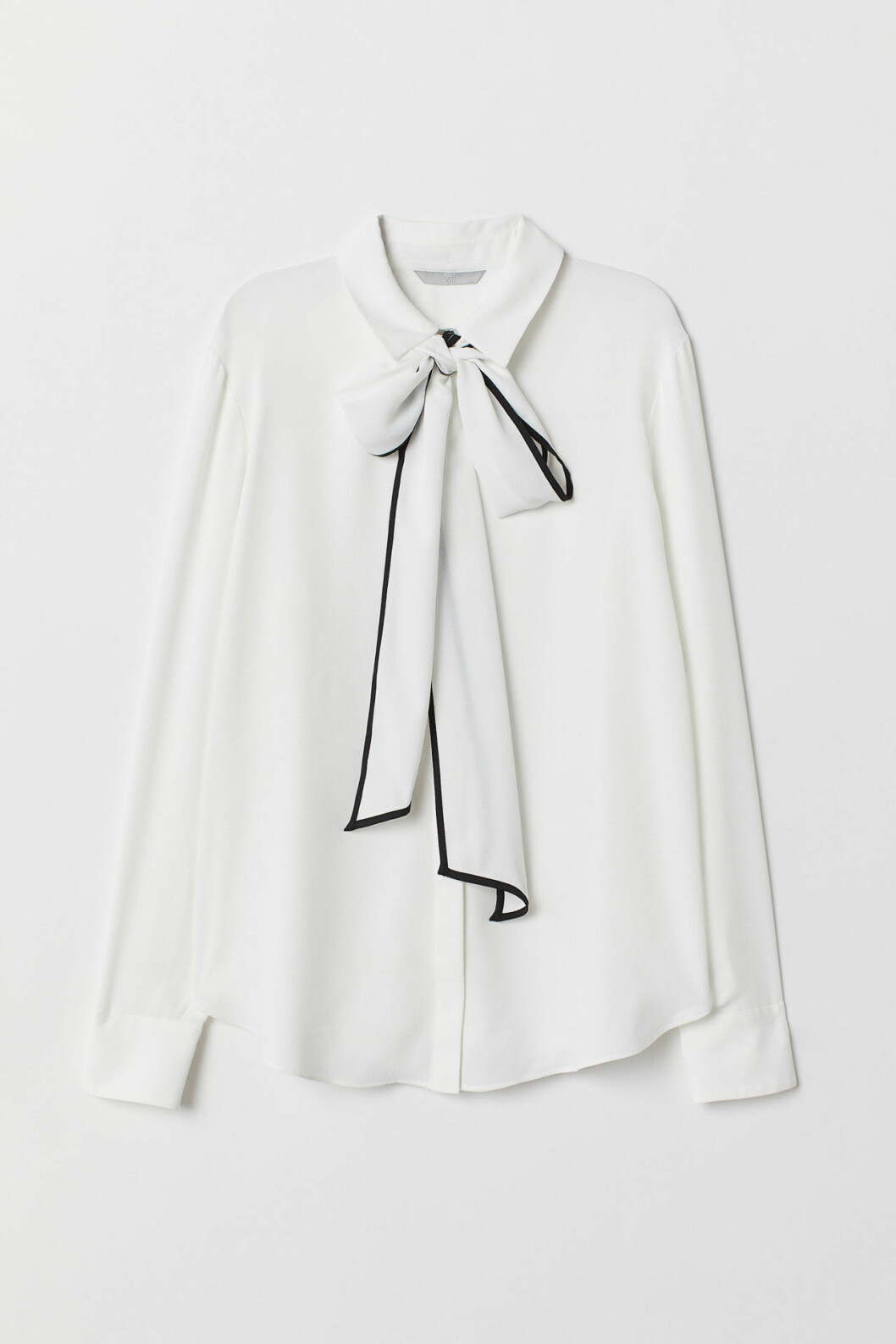 Svartvit knytblus från H&M