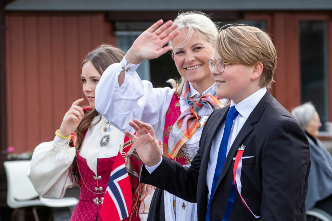 Mamma Mette-Marit med sina älskade barn. sverre magnus