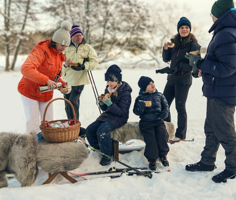 Så här är vi inte vana vid att se dem! Året med kungafamiljen 2021 SVT Skidutflykt Drottningholm