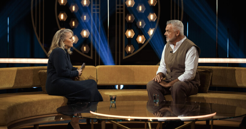 Ernst gästar kvällens avsnitt av Carina Bergfeldt.