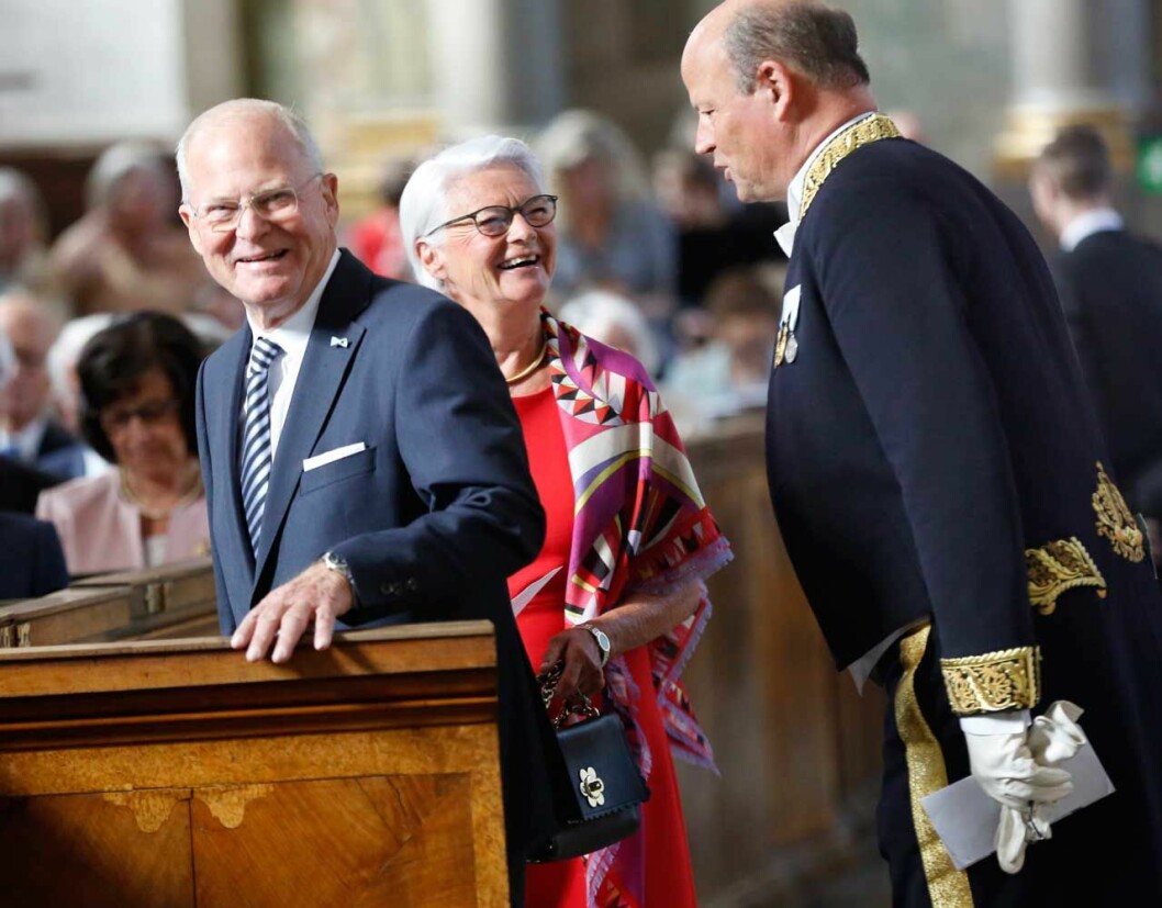 Elisabeth Tarras-Wahlberg med sin särbo, Handelsbankens tidigare vd Tom Hedelius (till vänster).