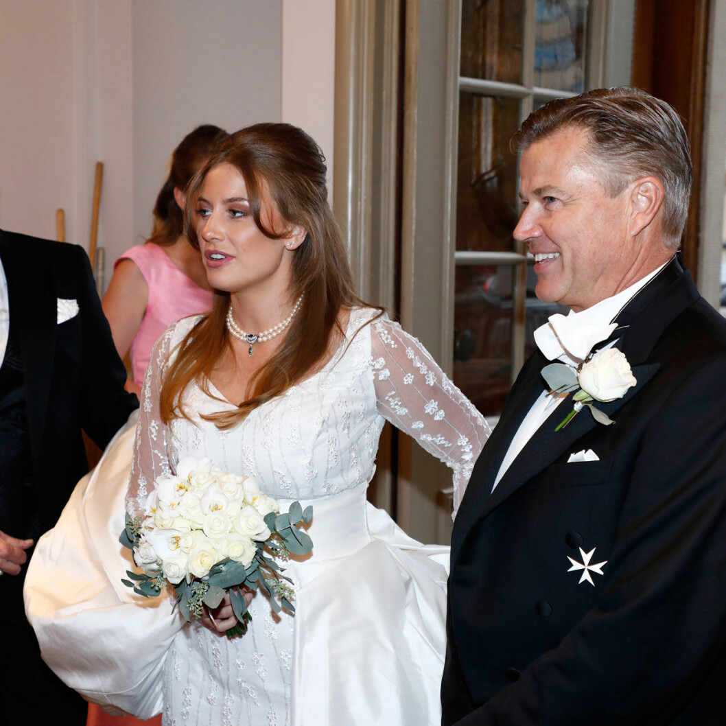 Linnea med pappa Per. Linnea Taube med sin pappa, fastighetskungen Per Taube.
