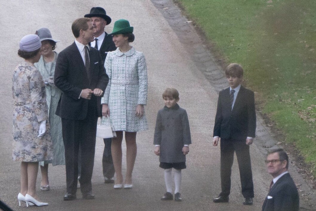 Olivia Colman, Marion Bailey, Tobias Menzies och Erin Doherty på inspelningen av tredje säsongen av The Crown. På inspelning av The Crown säsong 3