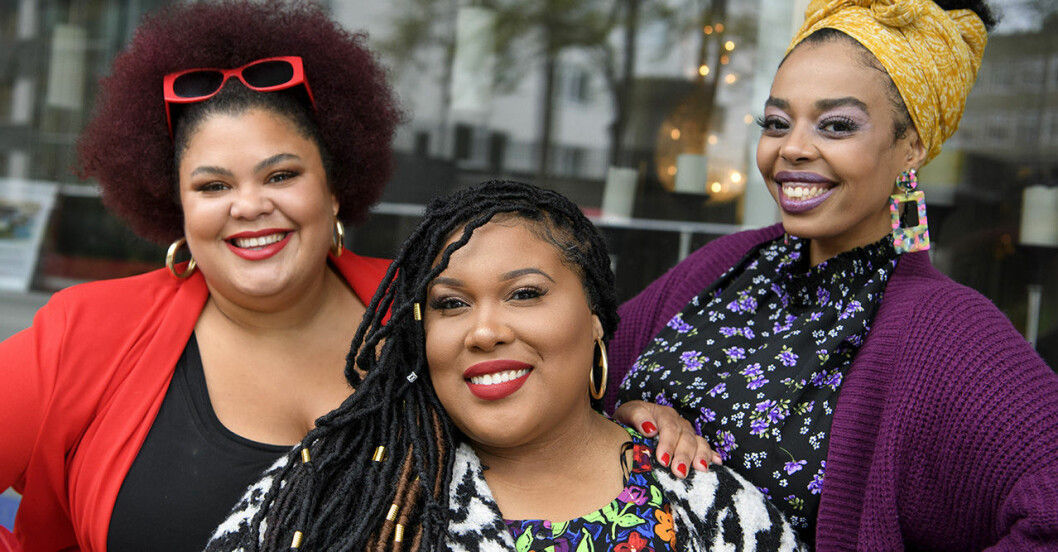 The Mamas med Loulou Lamotte, Ashley Haynes och Dinah Yonas Manna. Supertrion The Mamas körade bakom John Lundvik 2019 i både Melodifestivalen och Eurovision. I år vann de med det egna bidraget “Move”, men fick inte åka till ESC-finalen på grund av coronaviruset… Supertrion The Mamas körade bakom John Lundvik 2019 i både Melodifestivalen och Eurovision. I år vann de med det egna bidraget "Move", men fick inte åka till ESC-finalen på grund av coronaviruset...