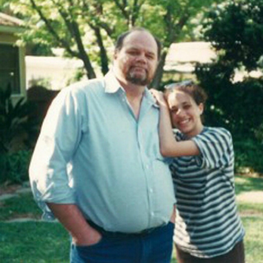Thomas Markle på den tiden han var ljussättare i Hollywood. Meghan Markle med sin pappa Thomas Markle.