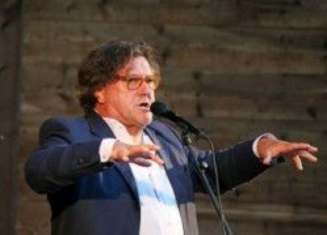 Tommy Körberg på scen. Tommy Körberg på scen.
