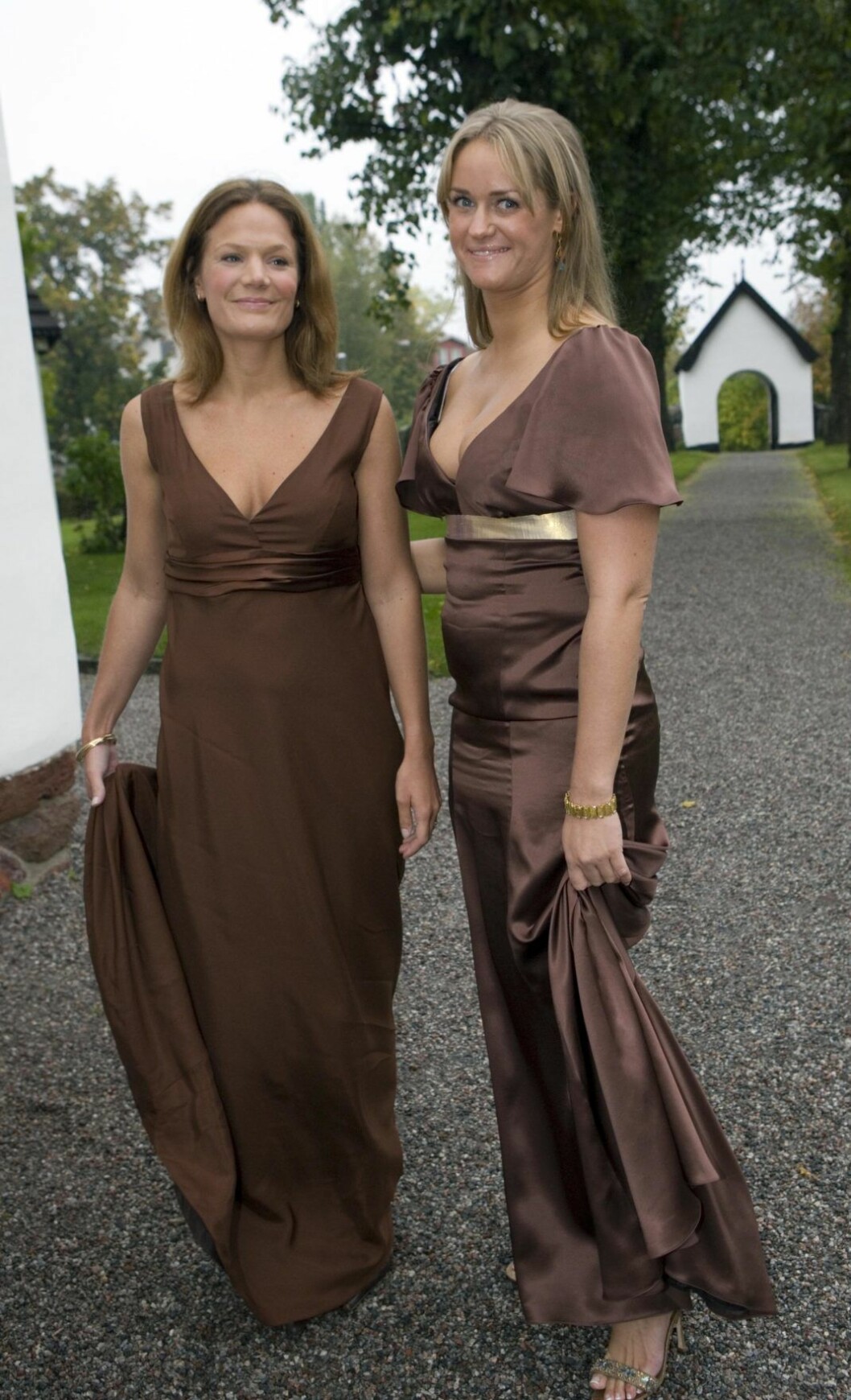 Tärnorna Lovisa Sjgren och Lovisa de Geer (lillasyster till bruden). Tärnorna Lovisa Sjgren och Lovisa de Geer
