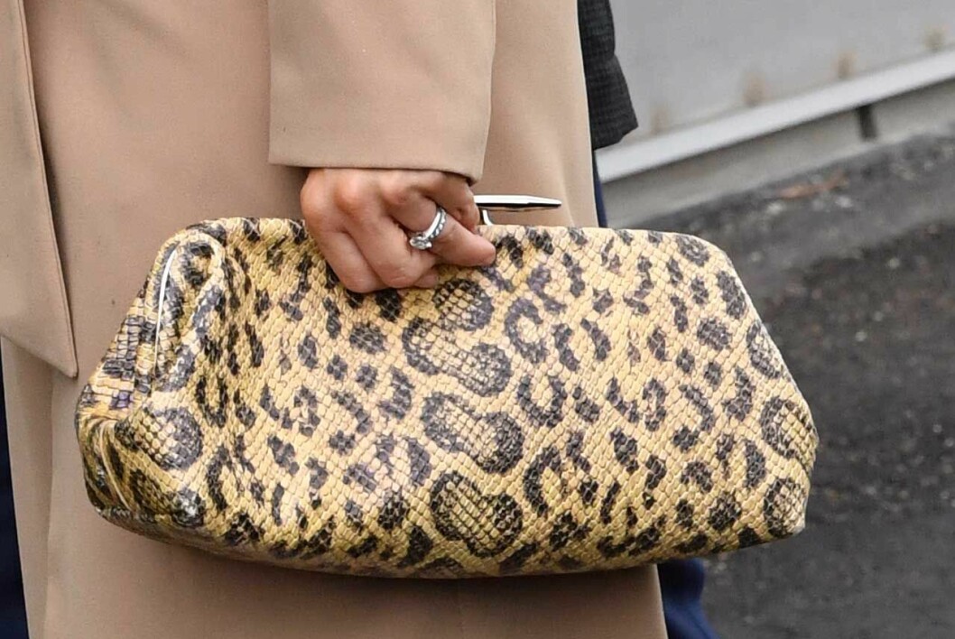 Clutchen från Little Liffner i närbild. Victorias clutch från Little Liffner