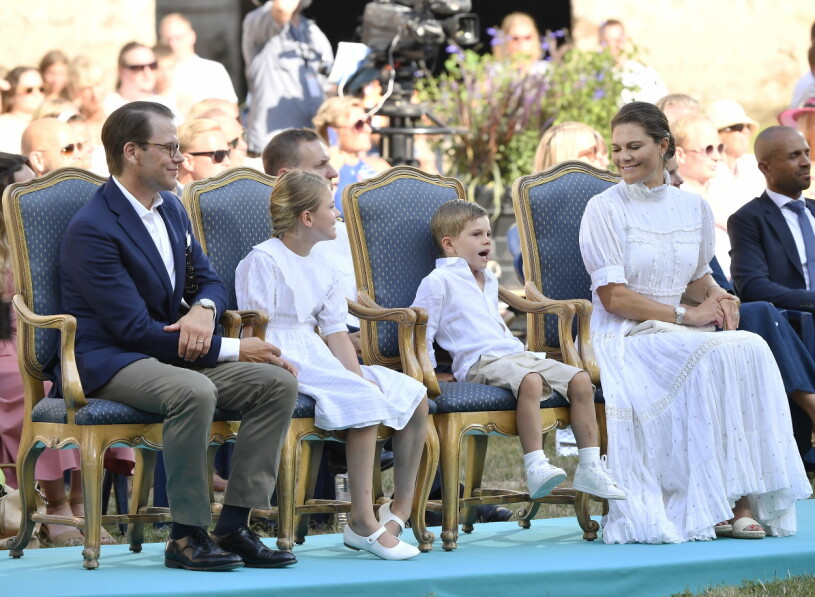 Kronprinsessfamiljen på Victoriadagen i fjol, då stod bland annat Benjamin Ingrosso på scen!