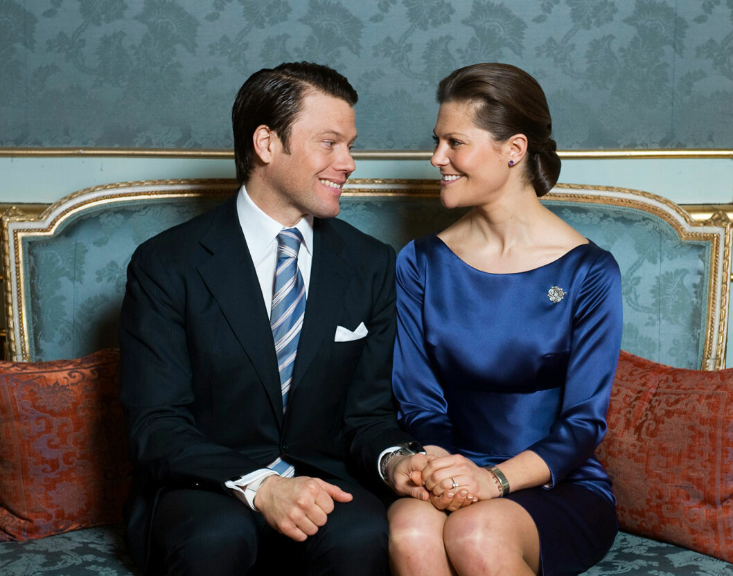 Så här lyckliga ut såg de ut när de berättade om sin förlovning! victoria daniel förlovning
