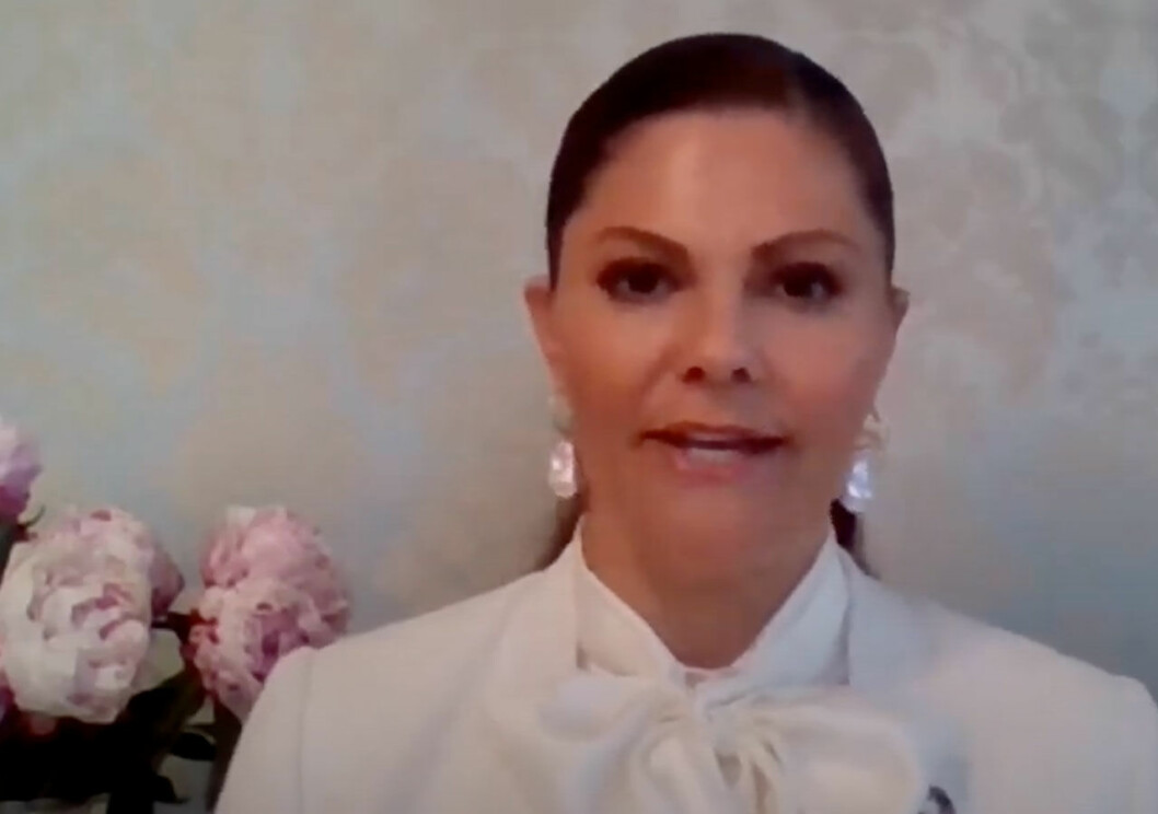 Vårvacker, men mycket allvarlig. Kronprinsessan Victoria om coronakrisen