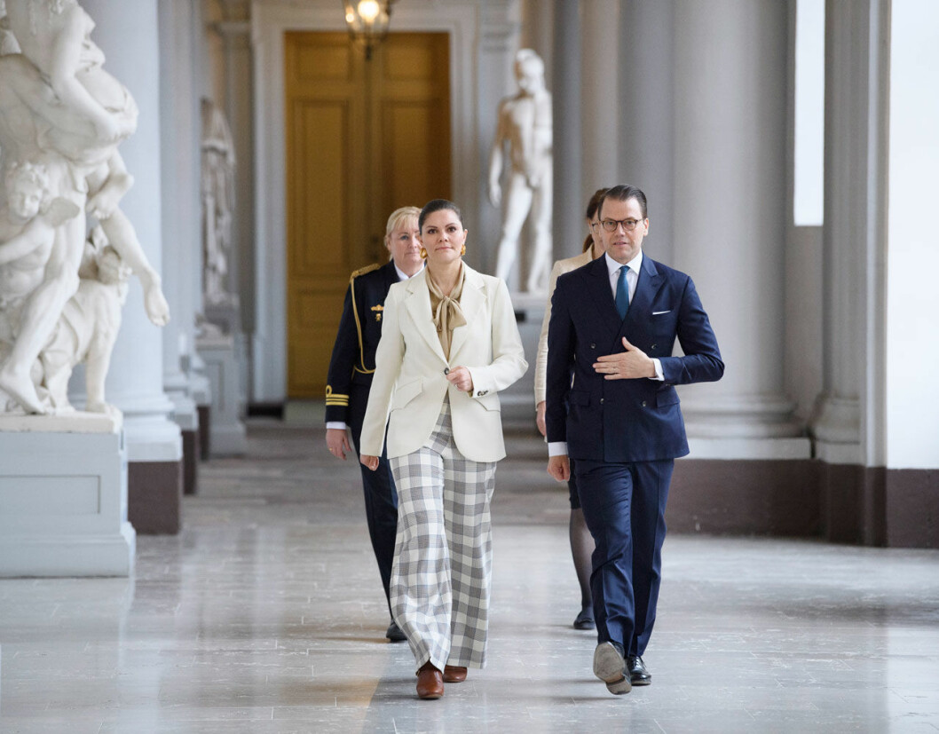 Sida vid sida, i konungarikets Sveriges tjänst. Kronprinsessan Victoria Prins Daniel