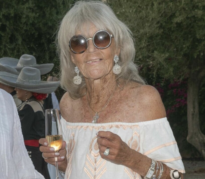 Hagasessan Birgitta i festvimlet på Mallorca i höstas. Prinsessan Birgitta på fest hösten 2022
