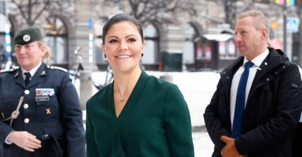 Victoria i grön klänning från Rodebjer. Victoria i grön klänning