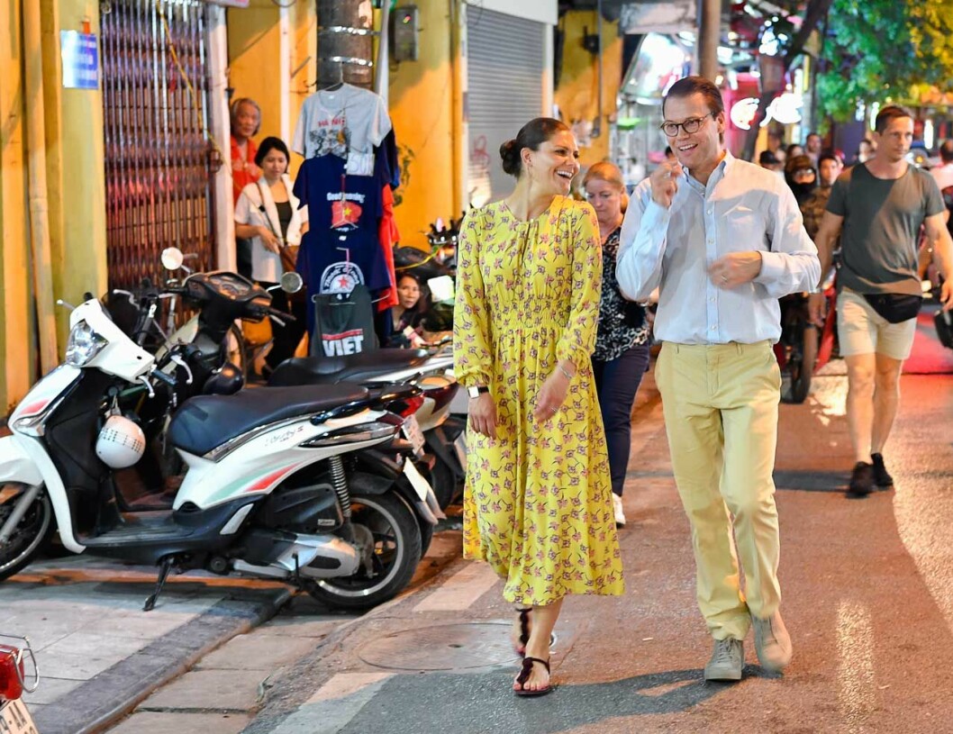 Kronprinsessan, och Daniel, på gatorna i Hanoi. Victoria i Hanoi