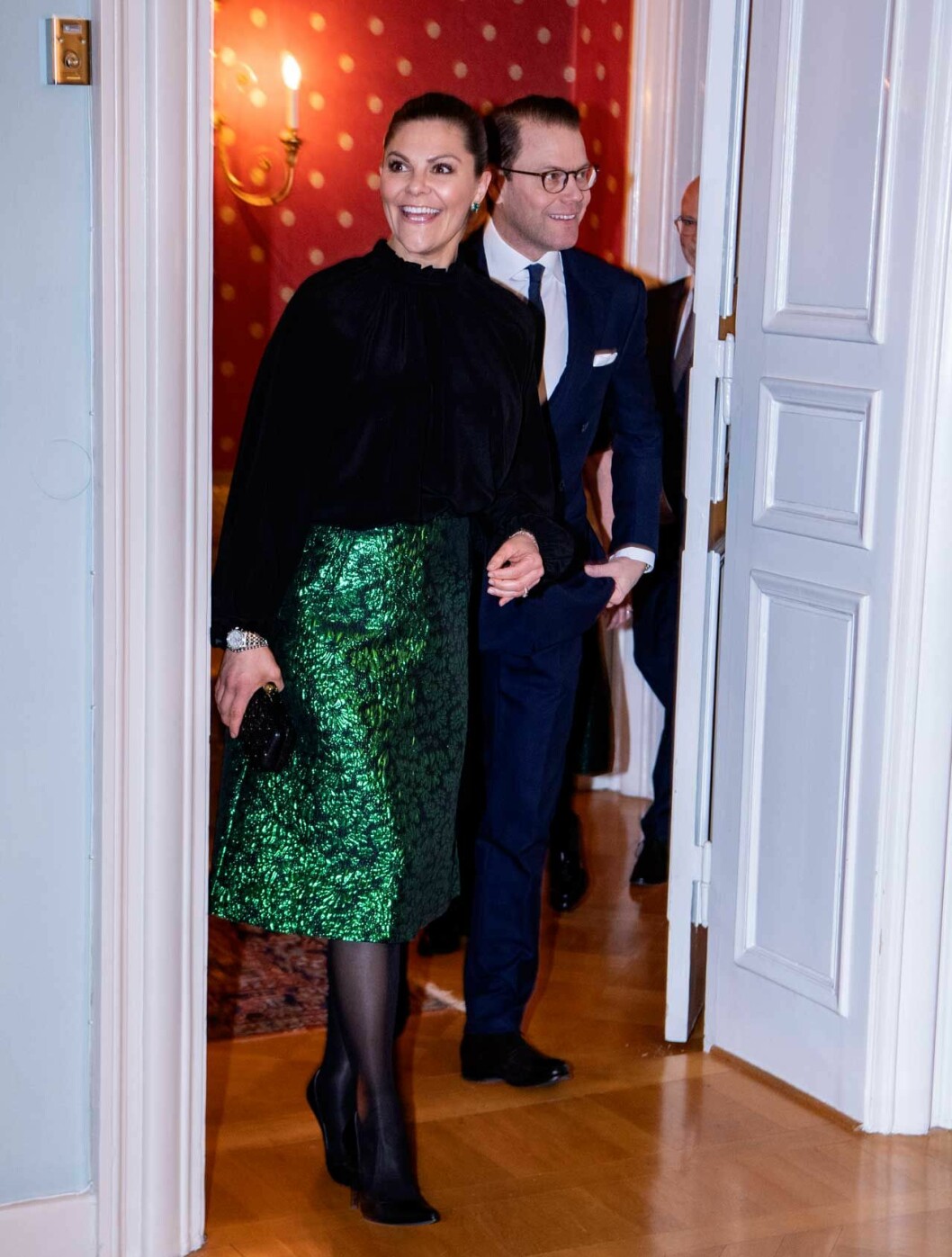 Kronprinsessan Victoria i blus från Rodebjer och kjol från Baum und Pferdgarten. Victoria i Skåne