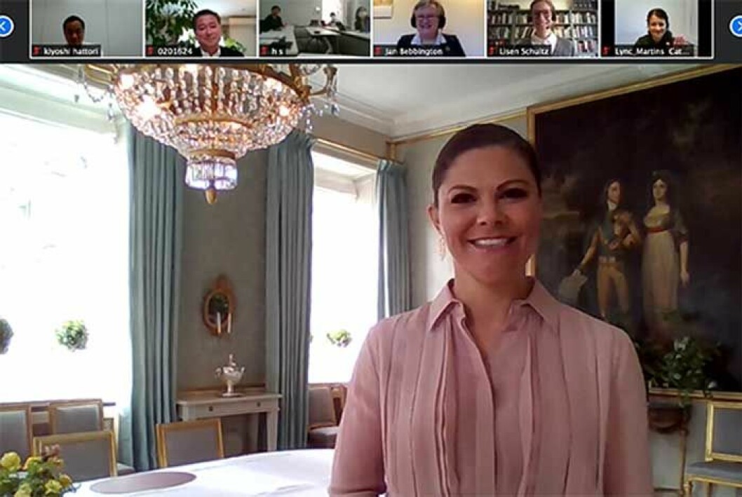 Kronprinsessan Victoria i rosa klänning från Ralph Lauren. Victoria