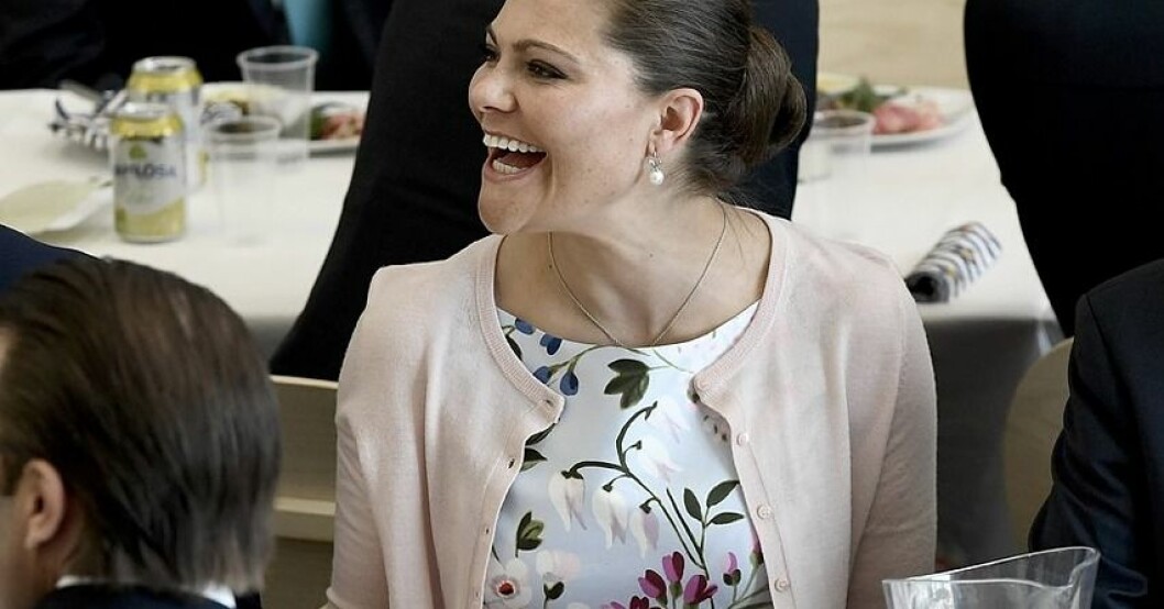 Prinsessornas väninna väntar barn igen