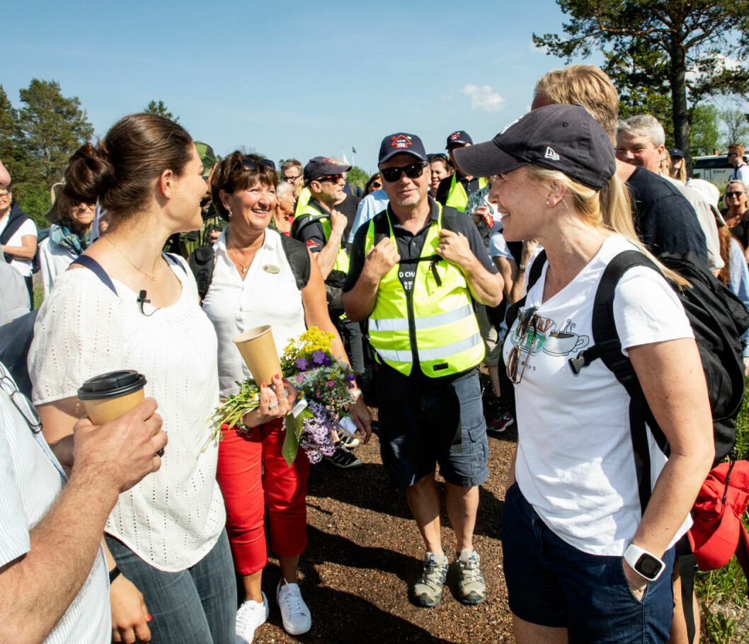 Till och med Victoria blev chockad! Anna Westling med kronprinsessan Victoria under landskapsvandringen i Gästrikland Gävleborg