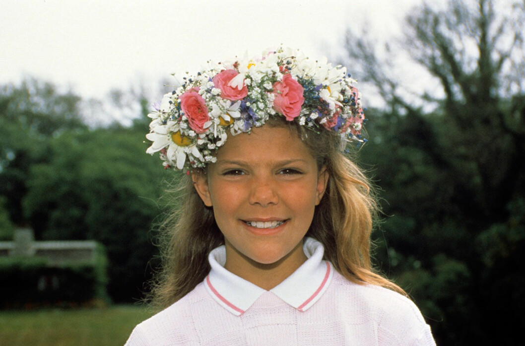 Kronprinsessan Victoria i midsommarkrans.