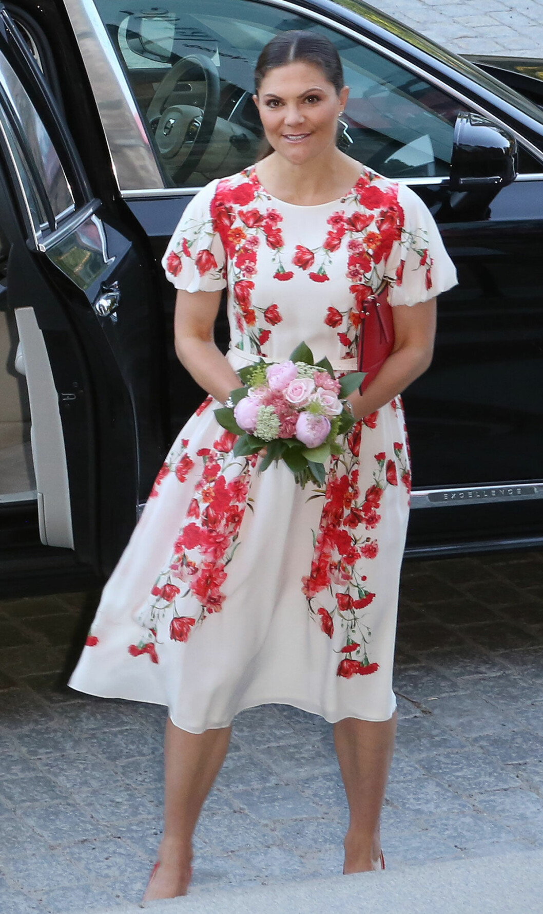 Ännu en gång bar Victoria en klänning från Camilla Thulin. Ännu en gång bar Victoria en klänning från Camilla Thulin.