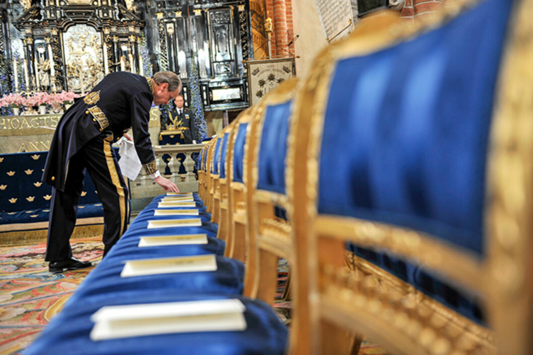 Dåvarande vice ceremonimästaren i aktion, de sista skälvande minuterna före vigseln. Kronprinsessan Victorias privata bild inifrån bröllopet 19 juni 2010.