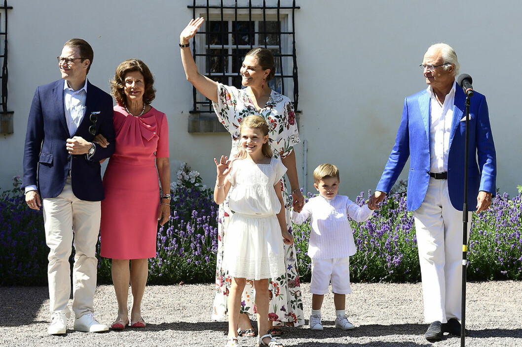 Hela familjen samlad under förra årets Victoriadag. Victoriadagen 2019