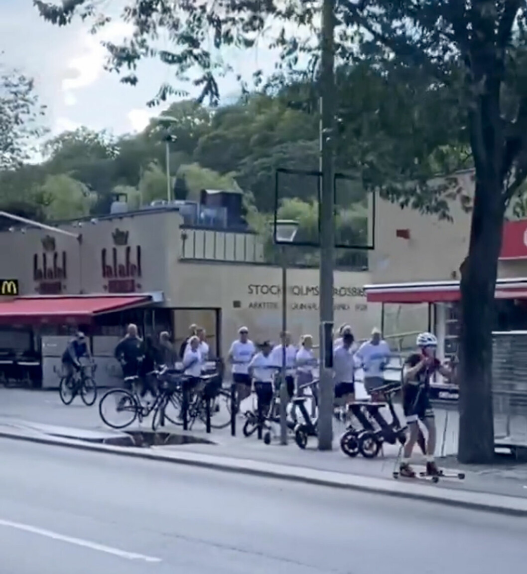 Det var nog många som tappade hakan när kronprinsessan Victoria kom löpande på Sveavägen i Stockholm! Kronprinsessan Victoria på Sveavägen i Stockholm.