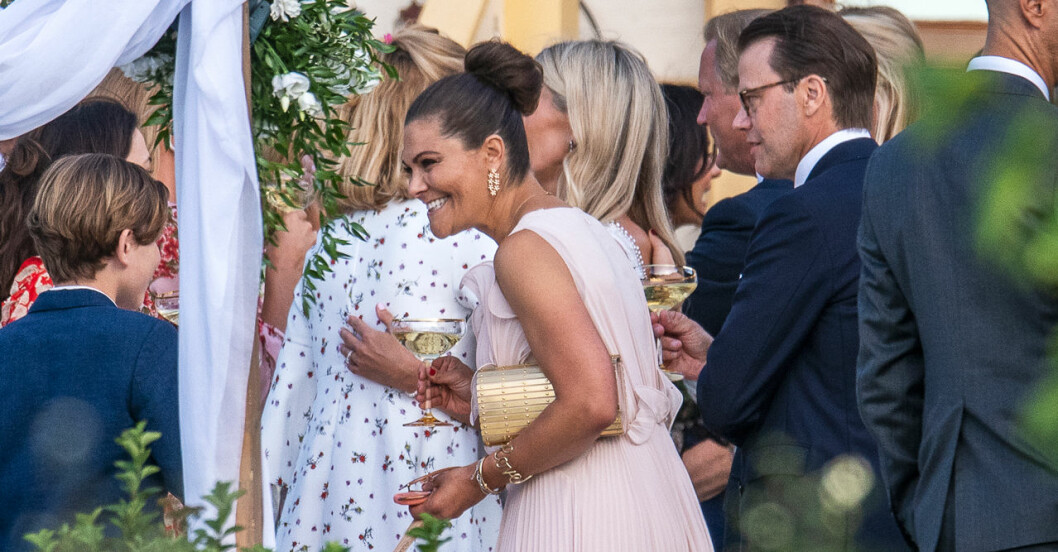 Så här kul hade Victoria med Andreas son Ivar! Kronprinsessan Victoria och prins Daniel på bröllop Andrea Brodin och Cedric Notz bröllop